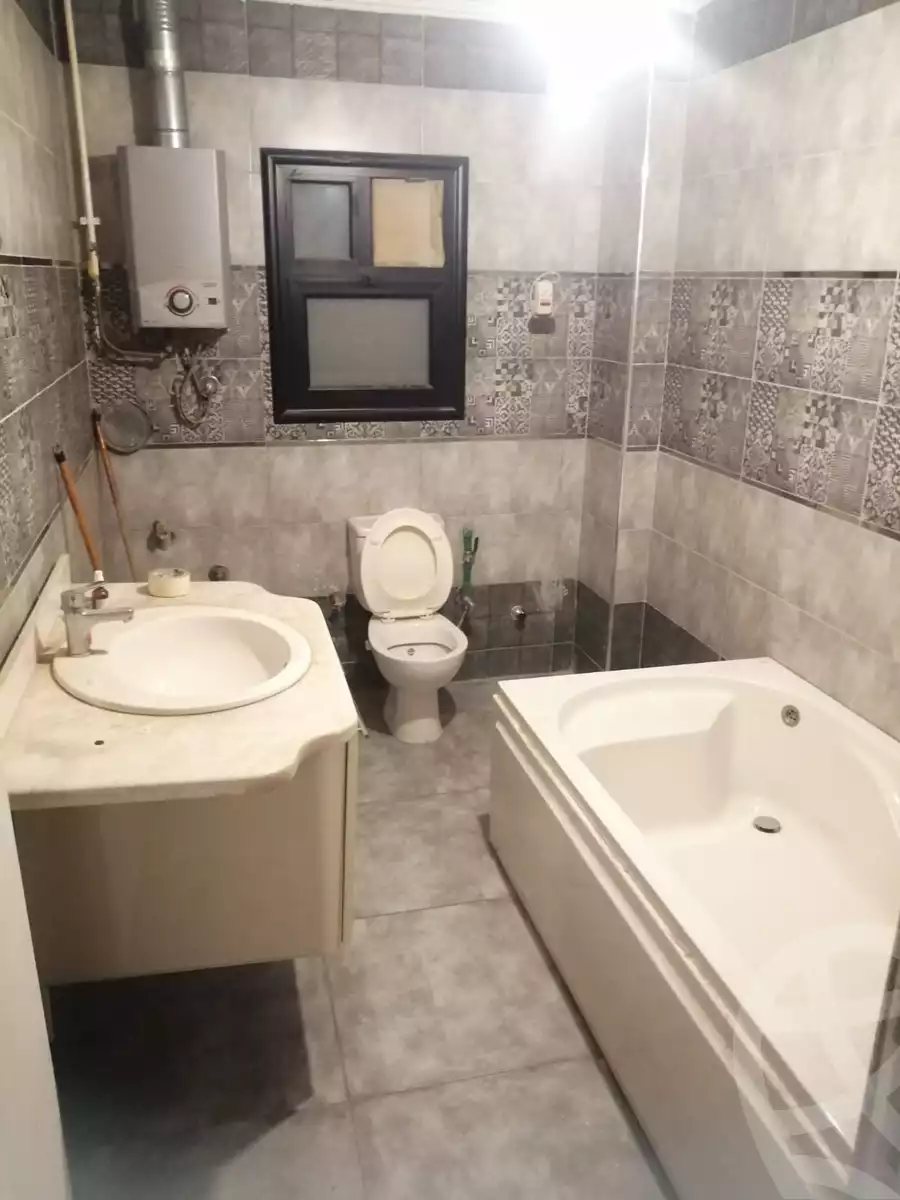 https://aqarmap.com.eg/en/listing/6019637-for-sale-cairo-mokattam-lhdb-l-ly-el-naforah-square