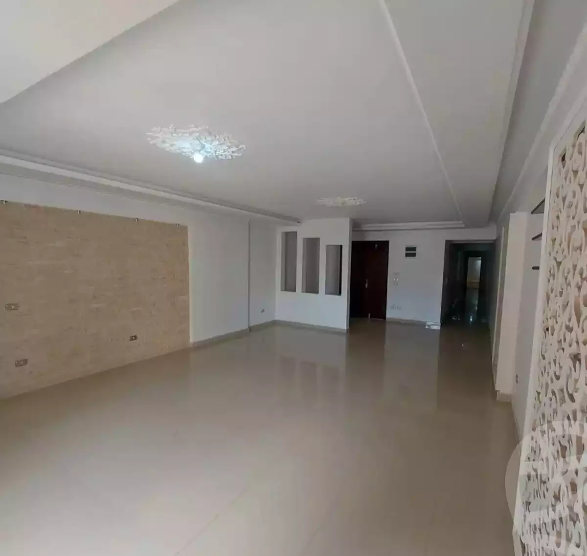 https://aqarmap.com.eg/ar/listing/6020703-for-rent-alexandria-ganaklis-el-arwam-church-st