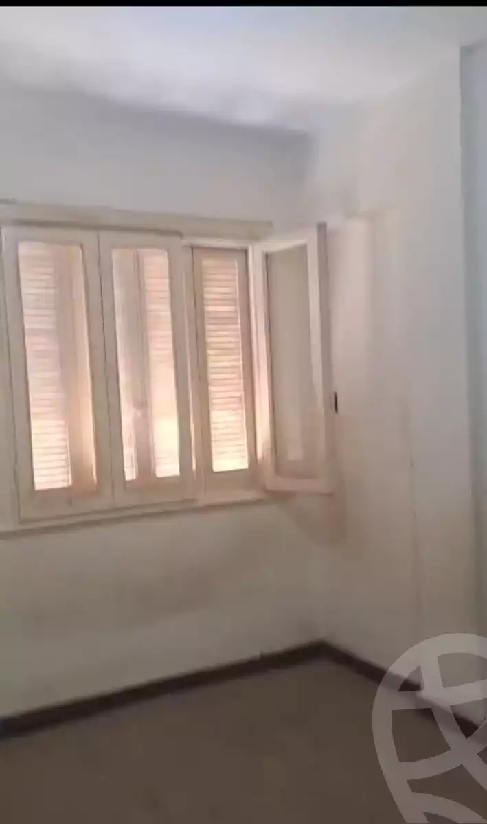 https://aqarmap.com.eg/en/listing/6023148-for-rent-cairo-downtown-bab-el-loaa-noubar-st