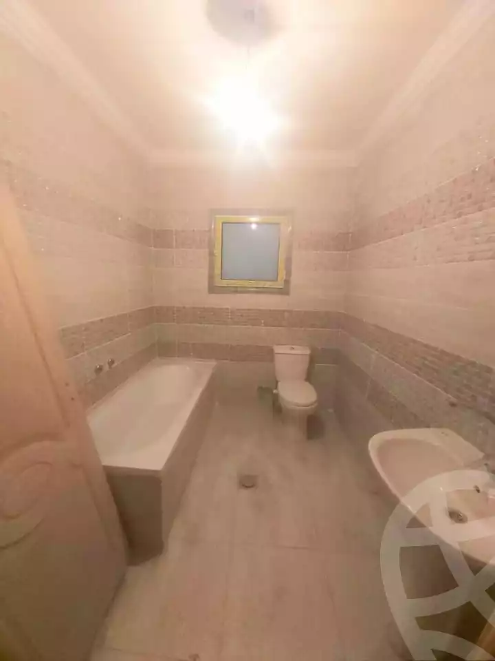 https://aqarmap.com.eg/en/listing/6024850-for-sale-alexandria-zezenia