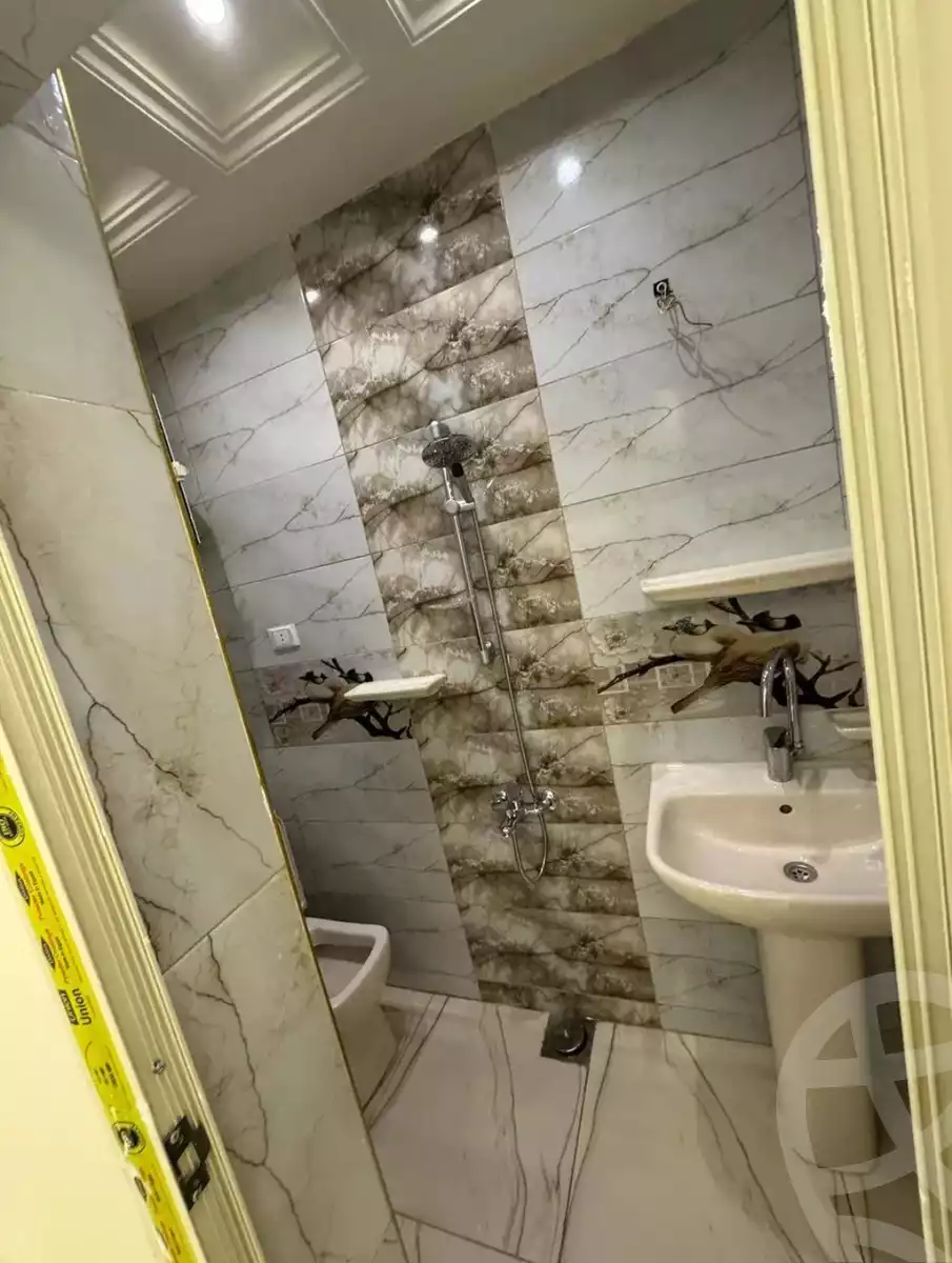 https://aqarmap.com.eg/ar/listing/6025087-for-sale-alexandria-miami-khld-bn-lwlyd
