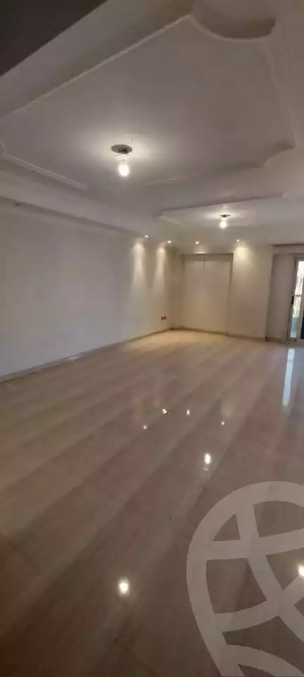 https://aqarmap.com.eg/ar/listing/6026930-for-sale-cairo-mokattam-lhdb-l-ly-shareaa-9