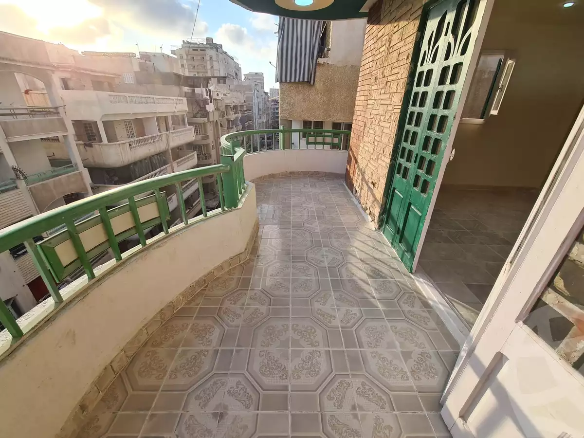 https://aqarmap.com.eg/ar/listing/6027692-for-sale-alexandria-l-jmy-shataa-el-nakheel-no-8-st