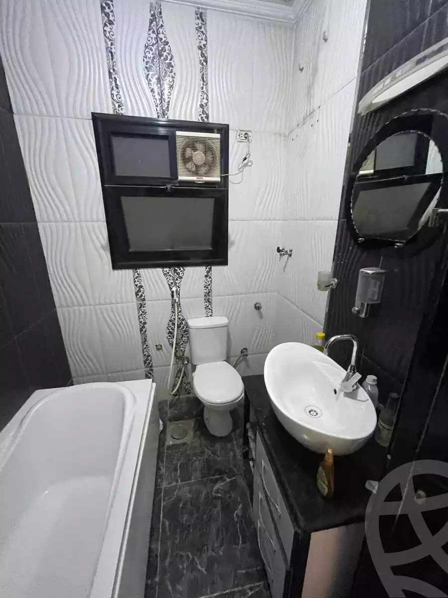 https://aqarmap.com.eg/en/listing/6028095-for-sale-cairo-ain-shams-jsr-lswys-street-145