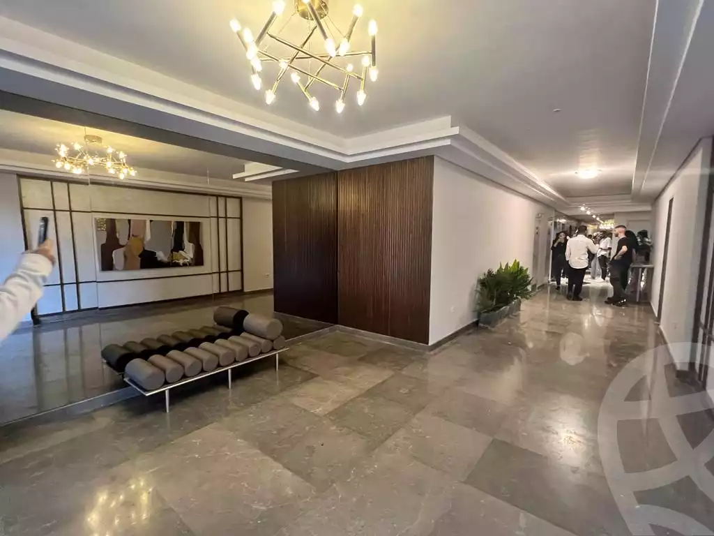 https://aqarmap.com.eg/en/listing/6028629-for-sale-cairo-el-sheikh-zayed-city-compounds-zyd-wr-llttwyr-park-towers-zed-el-sheikh-zayed-compound