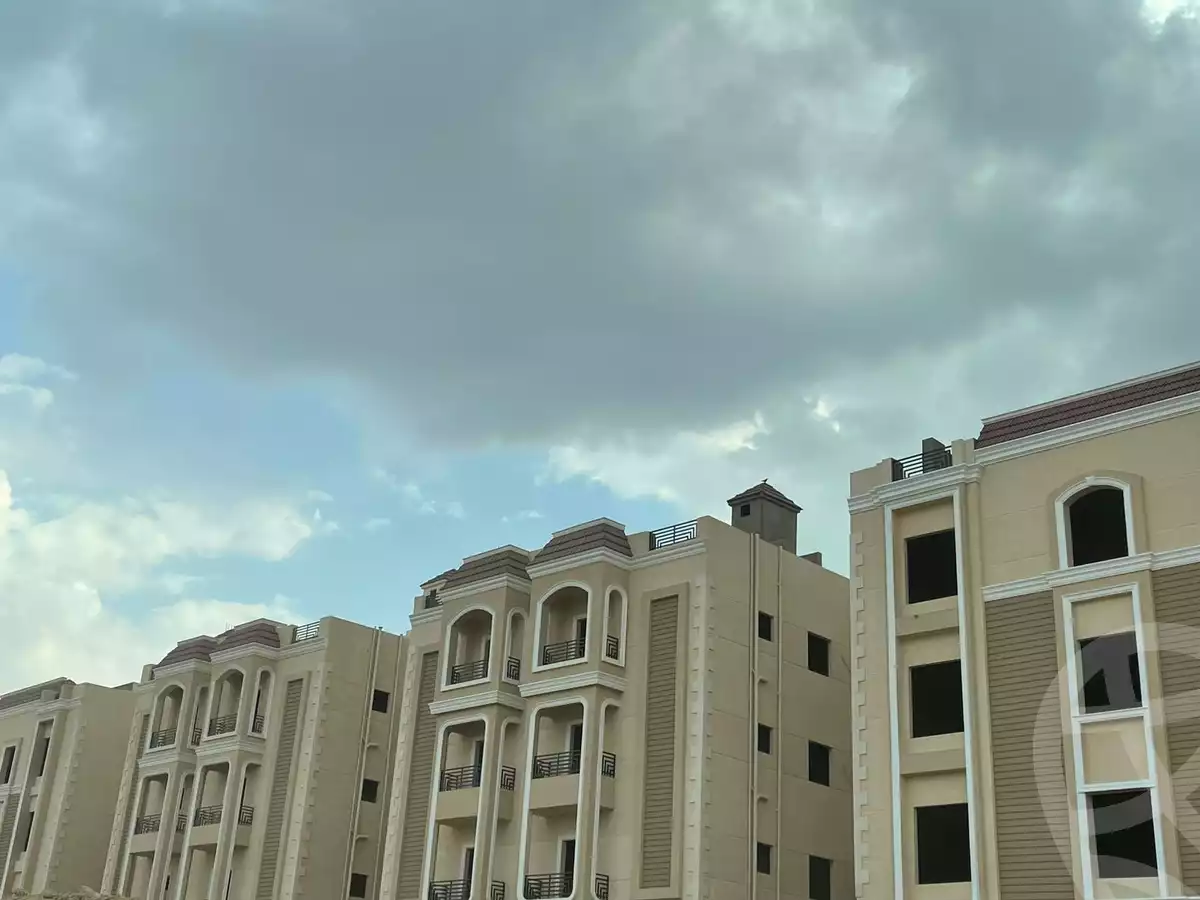 https://aqarmap.com.eg/en/listing/6030378-for-sale-cairo-new-cairo-bait-el-watan-south-suez-road-el-hay-el-takmely