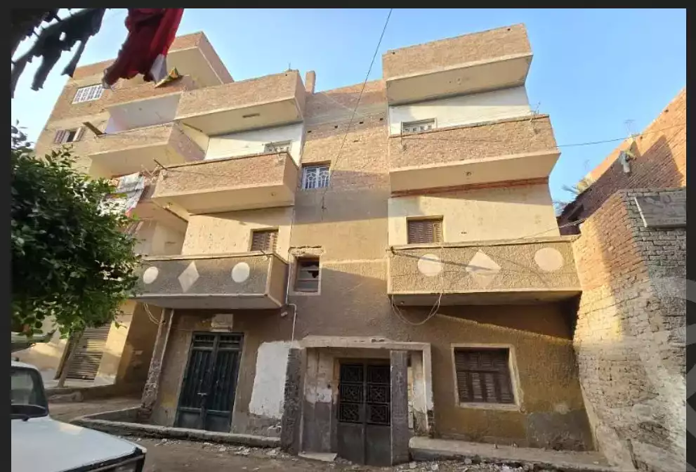 https://aqarmap.com.eg/en/listing/6030793-for-sale-qalyubia-el-khanka-arab-el-ayayda