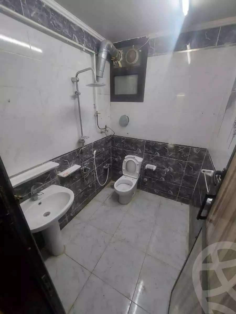 https://aqarmap.com.eg/en/listing/6031629-for-sale-cairo-helwan-helwan-el-sharkeya-mostafa-safwat-st