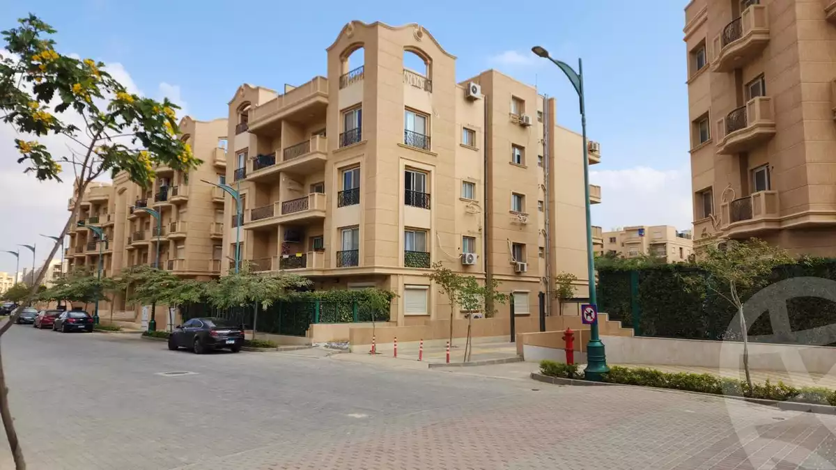 https://aqarmap.com.eg/en/listing/6033919-for-sale-cairo-6th-of-october-compounds-dyr-2