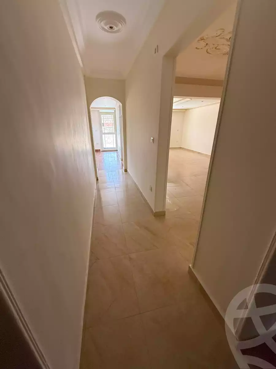 https://aqarmap.com.eg/ar/listing/6005510-for-sale-cairo-new-cairo-el-narges-el-narges-omarat-ibrahim-el-helbawy-st