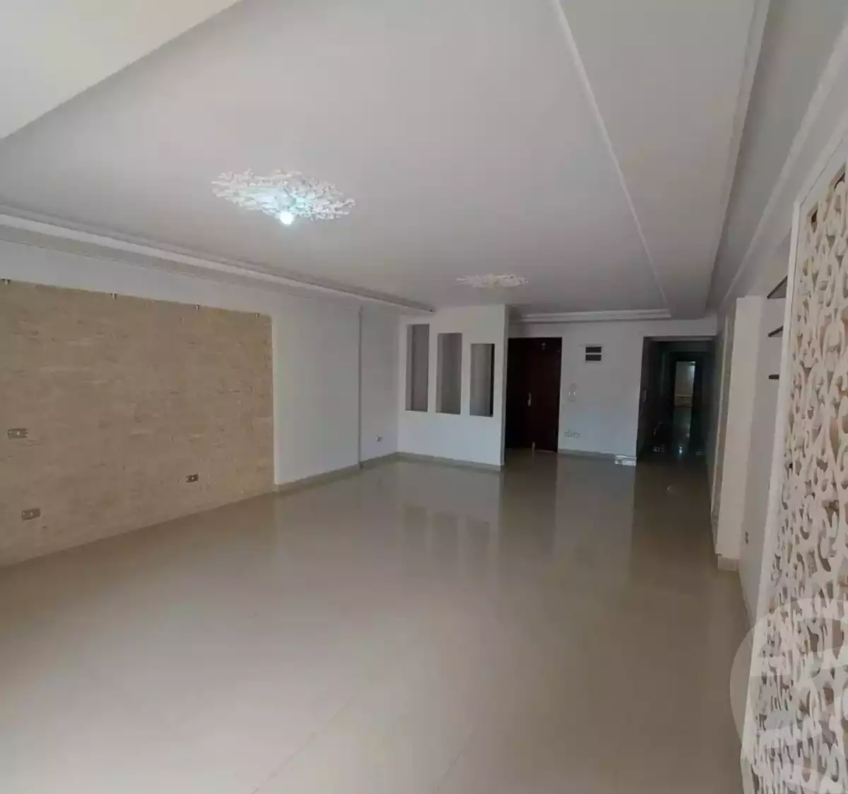 https://aqarmap.com.eg/ar/listing/6035270-for-rent-alexandria-ganaklis-el-arwam-church-st