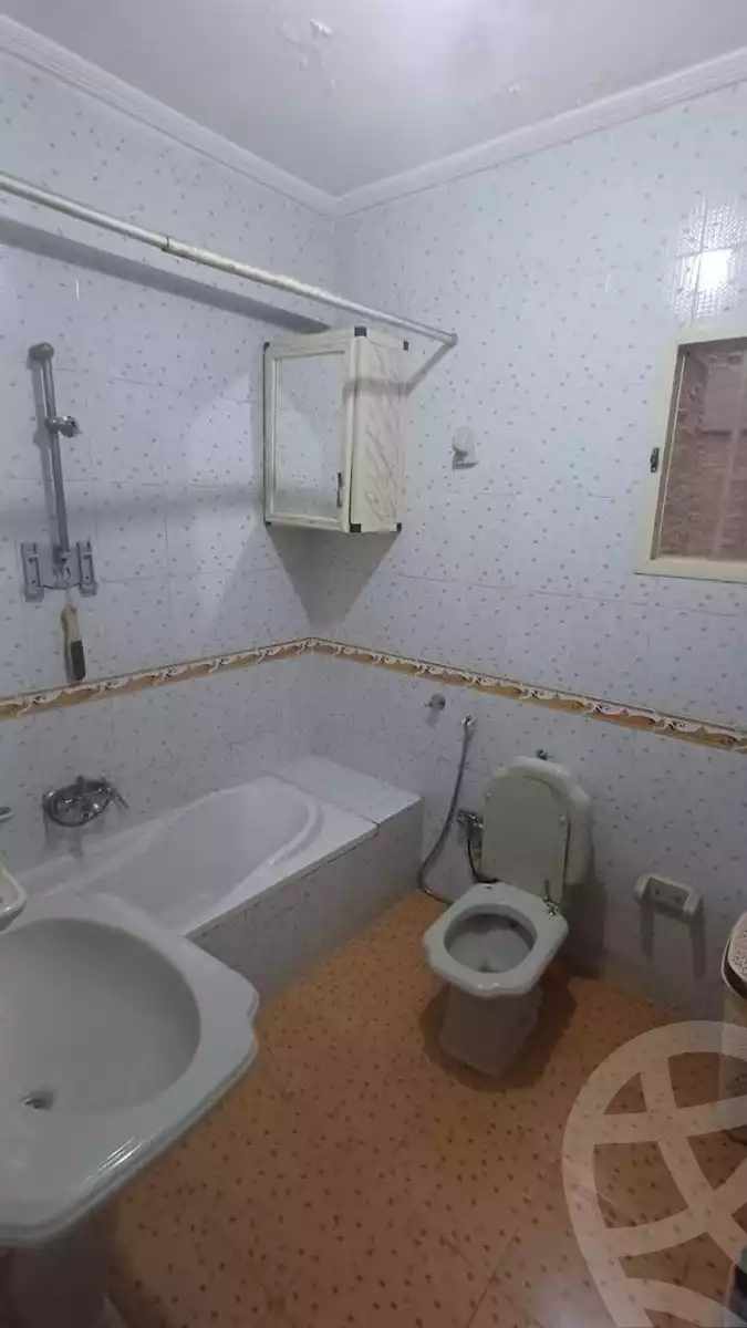 https://aqarmap.com.eg/ar/listing/6037567-for-sale-alexandria-l-jmy-lbytsh-ain-shams-st