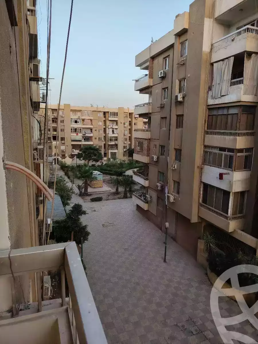 https://aqarmap.com.eg/en/listing/6037558-for-sale-cairo-6th-of-october-hadaeq-october-kmbwnd-fy-hdyq-ktwbr-el-fardoos-city