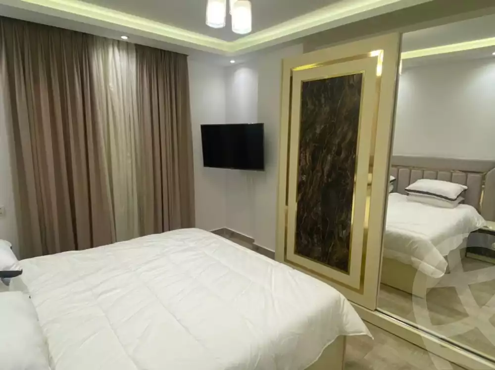 https://aqarmap.com.eg/en/listing/6037953-for-rent-cairo-new-cairo-lrhb-city-phase-1-ahmed-rami-st