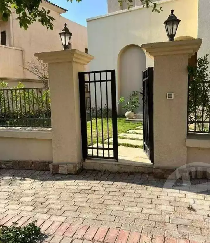 https://aqarmap.com.eg/en/listing/6041442-for-rent-cairo-mokattam-compounds-uptown-cairo