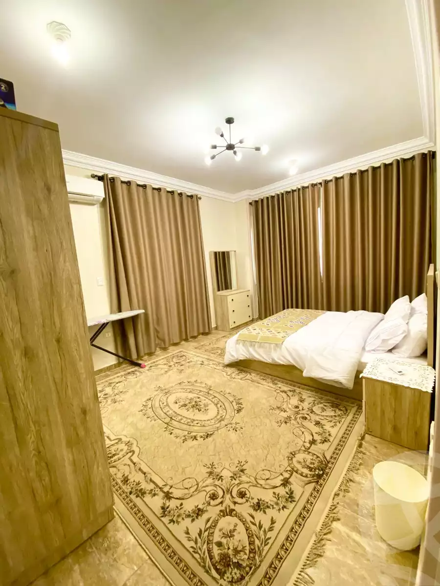 https://aqarmap.com.eg/en/listing/5981704-for-rent-cairo-new-cairo-compounds-el-mostashareen-compound