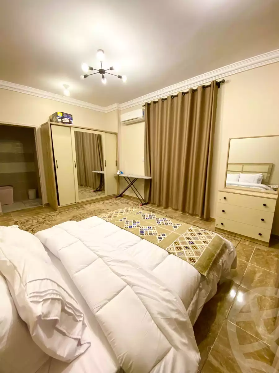 https://aqarmap.com.eg/en/listing/5981704-for-rent-cairo-new-cairo-compounds-el-mostashareen-compound
