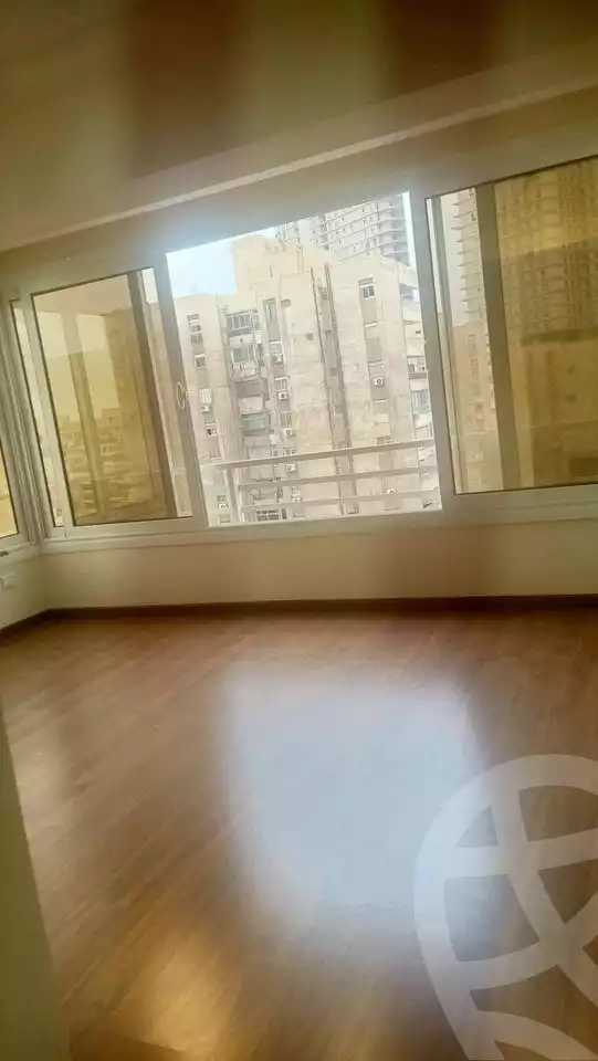 https://aqarmap.com.eg/ar/listing/6042021-for-sale-alexandria-sidi-gaber-shr-sydy-jbr