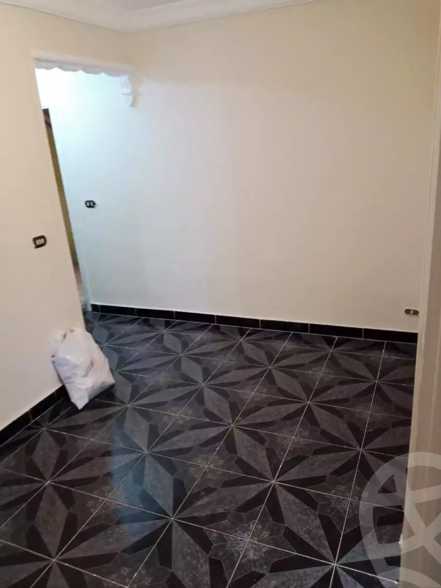 https://aqarmap.com.eg/ar/listing/4962906-for-sale-alexandria-moharram-bey-emberouz