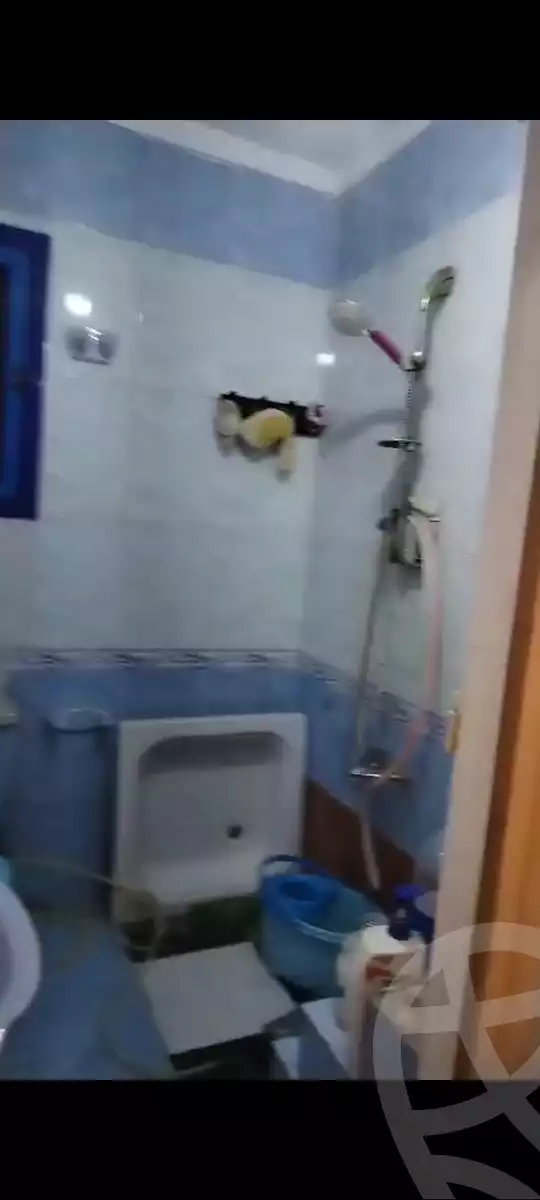 https://aqarmap.com.eg/ar/listing/6044061-for-sale-cairo-downtown-bab-el-sheareya-al-hosneya-st