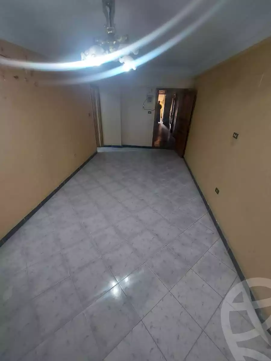 https://aqarmap.com.eg/en/listing/6044091-for-rent-cairo-helwan-helwan-el-sharkeya-heidar-st