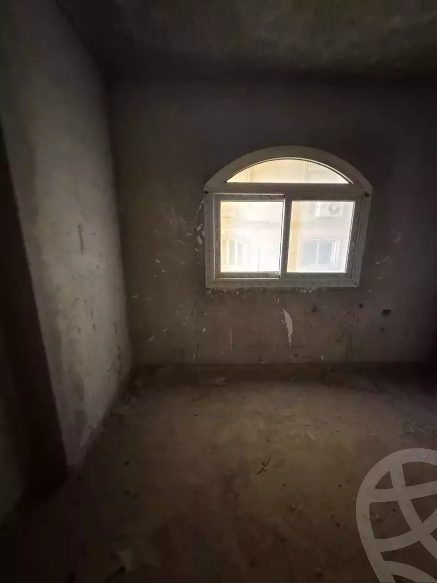 https://aqarmap.com.eg/en/listing/6045309-for-sale-cairo-al-oubour-tryq-msr-sm-yly-lshrwy-moon-city