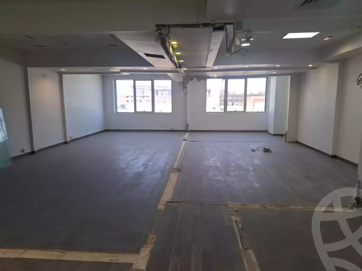 https://aqarmap.com.eg/ar/listing/6046108-for-rent-cairo-new-cairo-90th-street-south-teseen-st