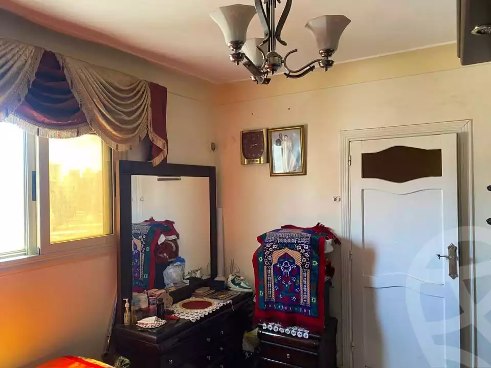 https://aqarmap.com.eg/ar/listing/6046435-for-sale-alexandria-ganaklis-shr-mrtdy-bsh