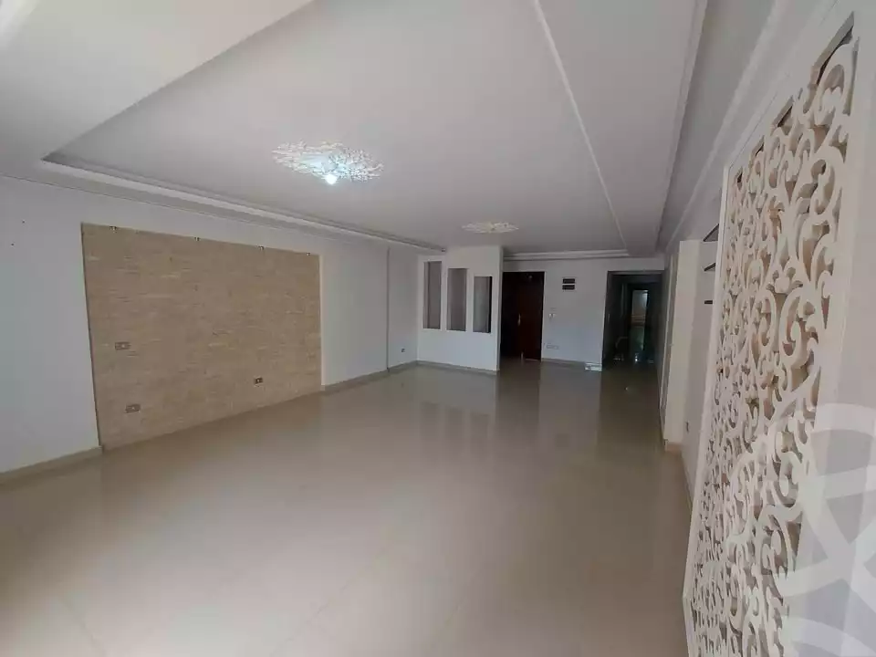https://aqarmap.com.eg/ar/listing/6046981-for-rent-alexandria-ganaklis-el-arwam-church-st