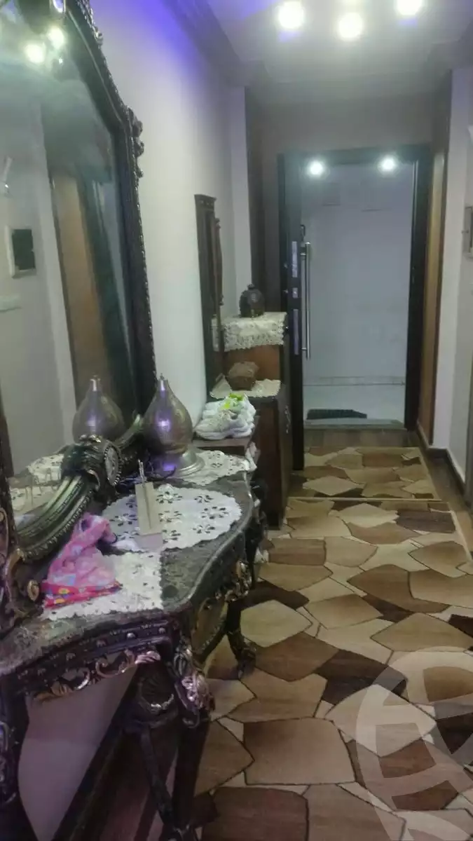 https://aqarmap.com.eg/en/listing/6047376-for-sale-cairo-helwan-helwan-el-sharkeya-ryad-pasha-st