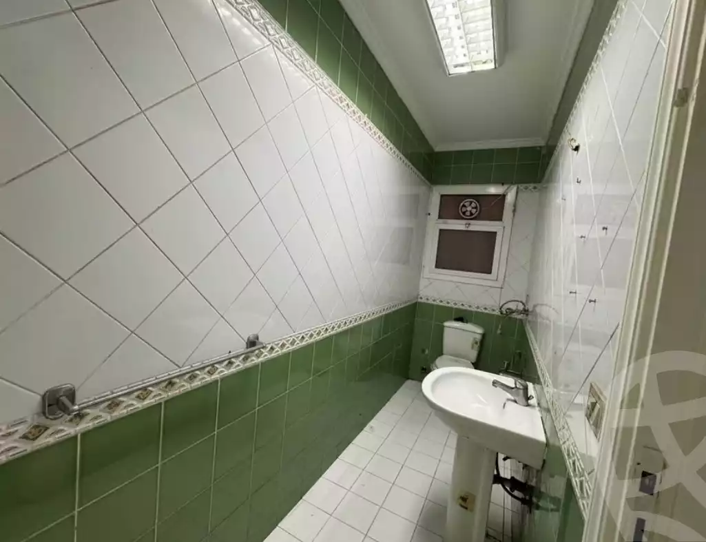 https://aqarmap.com.eg/en/listing/6047694-for-rent-alexandria-bolekly-wnjdt