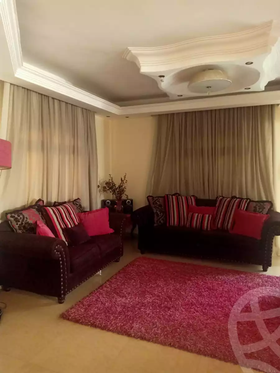https://aqarmap.com.eg/en/listing/6048840-for-sale-cairo-el-sheikh-zayed-city-compounds-el-yasmeen-compound