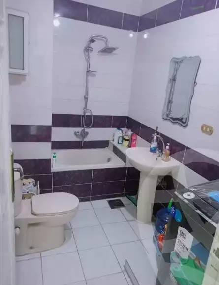 https://aqarmap.com.eg/en/listing/6049310-for-sale-cairo-el-sayyeda-zeinab-haret-magles-al-shaab