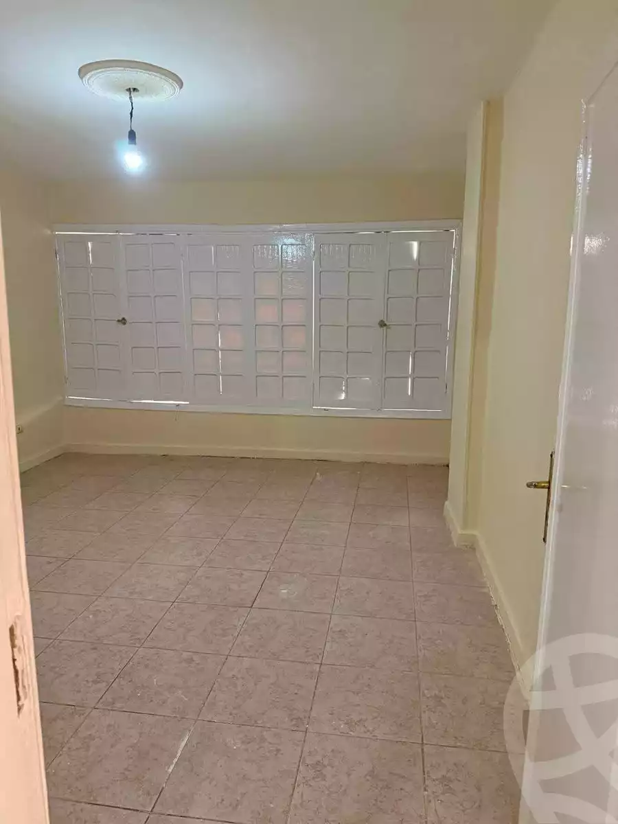 https://aqarmap.com.eg/ar/listing/6051315-for-sale-cairo-mokattam-lhdb-l-ly-shareaa-9