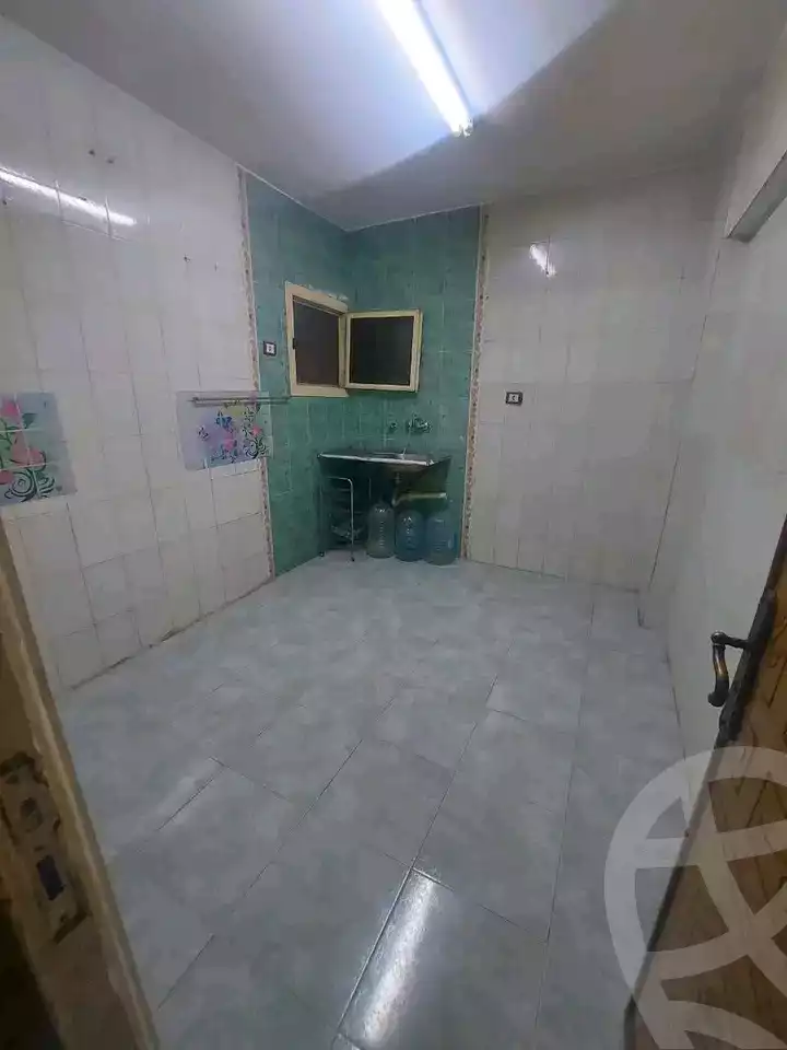 https://aqarmap.com.eg/en/listing/6051358-for-rent-cairo-helwan-helwan-el-sharkeya-heidar-st