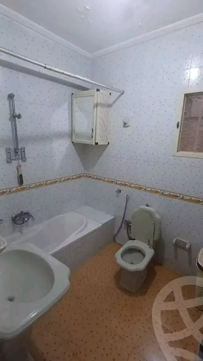 https://aqarmap.com.eg/ar/listing/6054725-for-sale-alexandria-l-jmy-lbytsh-ain-shams-st