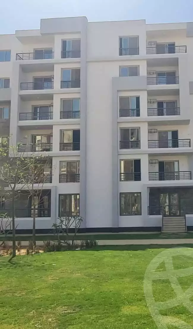 https://aqarmap.com.eg/en/listing/6056411-for-sale-cairo-el-sheikh-zayed-city-lshykh-zyd-ljdyd-west-view-residence-hdp