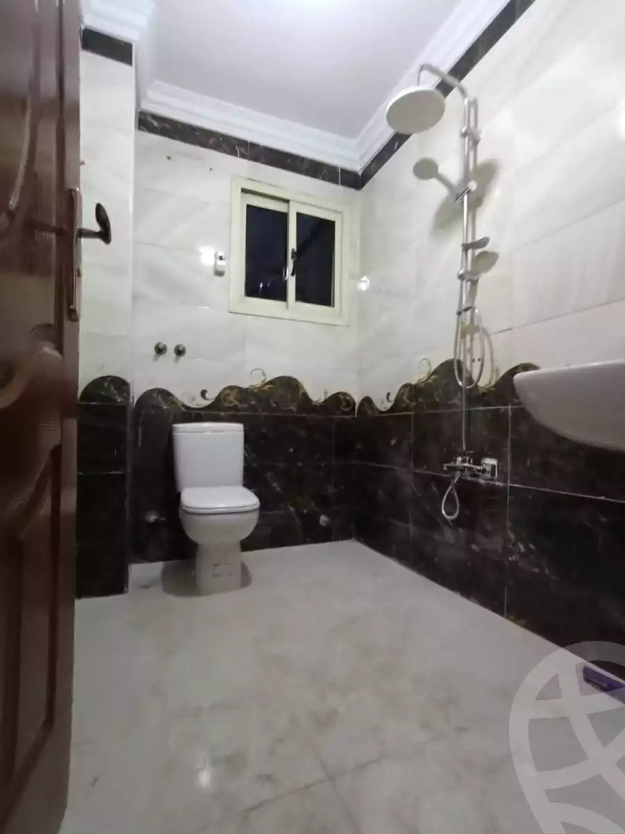 https://aqarmap.com.eg/en/listing/6058111-for-sale-cairo-helwan-helwan-el-sharkeya-ryad-pasha-st