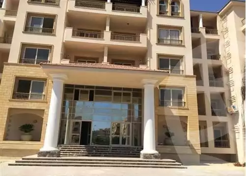 https://aqarmap.com.eg/en/listing/6059470-for-sale-cairo-el-sheikh-zayed-city-compounds-greens