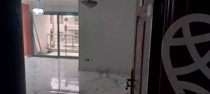 https://aqarmap.com.eg/en/listing/6059980-for-sale-cairo-mokattam-el-hadabah-el-wosta-compounds-lw-jwr-kwmblks