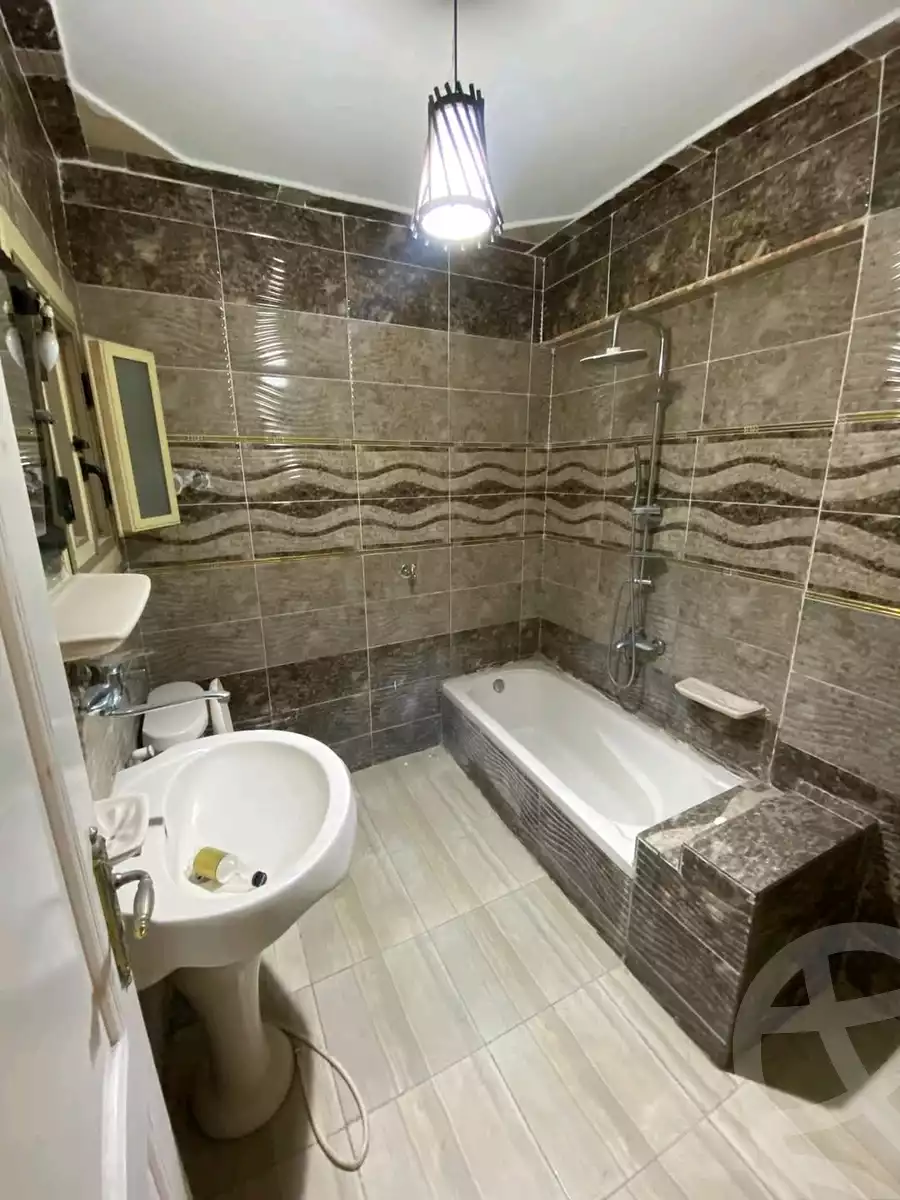 https://aqarmap.com.eg/ar/listing/6060131-for-sale-alexandria-l-jmy-lbytsh-el-zohour-st