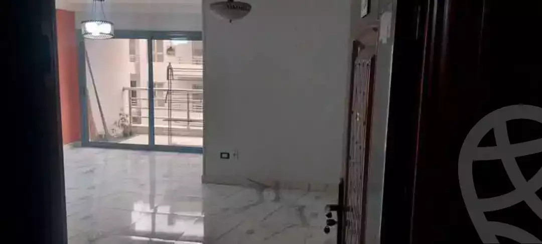 https://aqarmap.com.eg/en/listing/6061172-for-sale-cairo-mokattam-el-hadabah-el-wosta-compounds-lw-jwr-kwmblks
