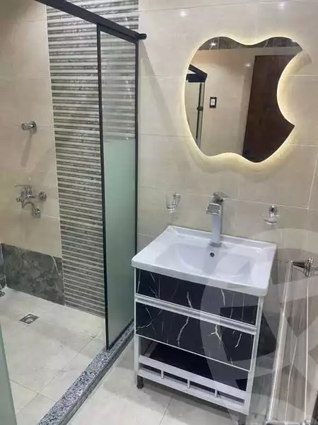 https://aqarmap.com.eg/en/listing/6061183-for-sale-cairo-ain-shams-ahmed-esmat-st