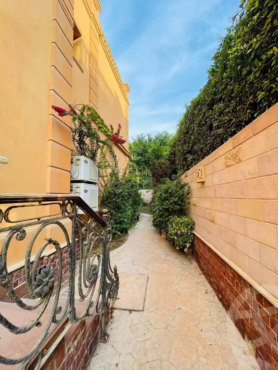 https://aqarmap.com.eg/en/listing/6062039-for-sale-cairo-el-sheikh-zayed-city-compounds