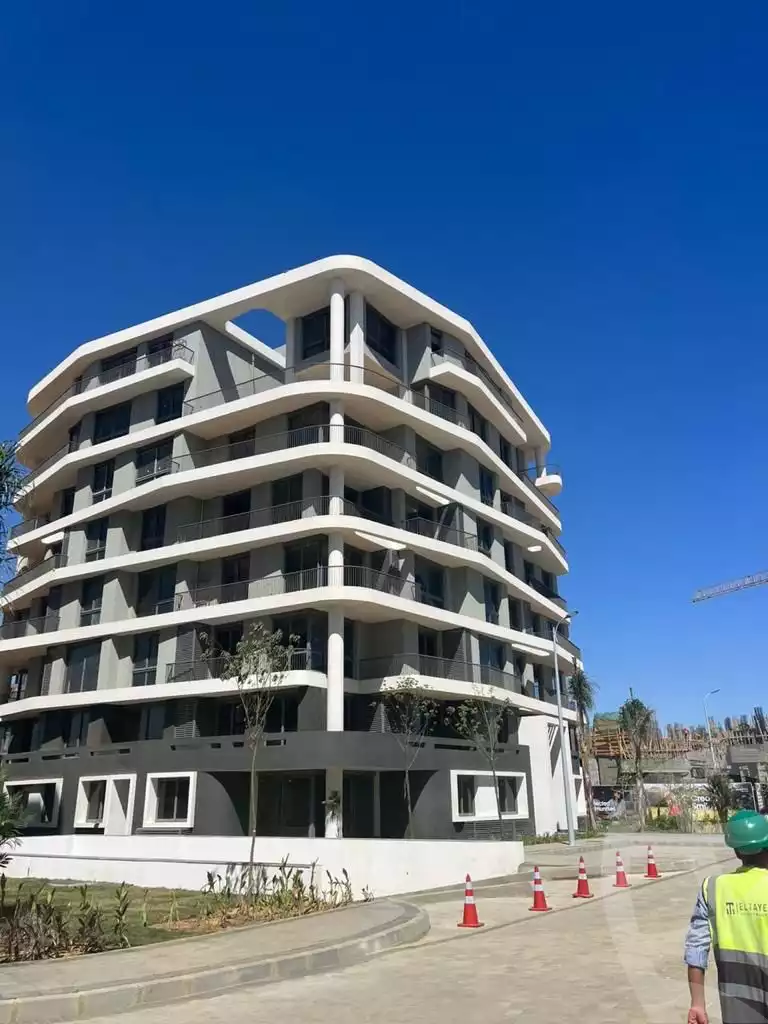 https://aqarmap.com.eg/ar/listing/6068729-for-sale-cairo-new-administrative-capital-r7-rmwny-wwk-dh-lnd-llttwyr-l-qry