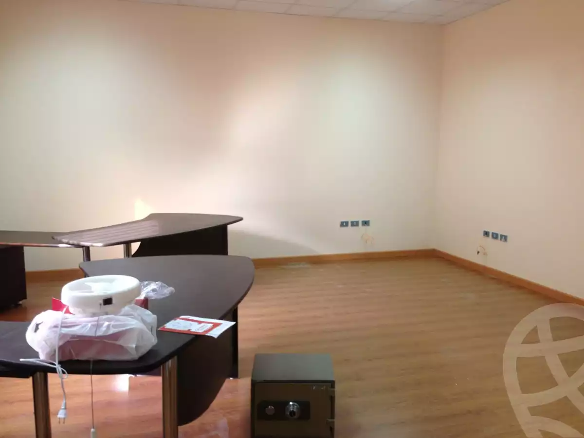 https://aqarmap.com.eg/en/listing/6068980-for-sale-cairo-el-sheikh-zayed-city-alex-cairo-desert-road-kmbwnd-fy-tryq-skndry-lshrwy