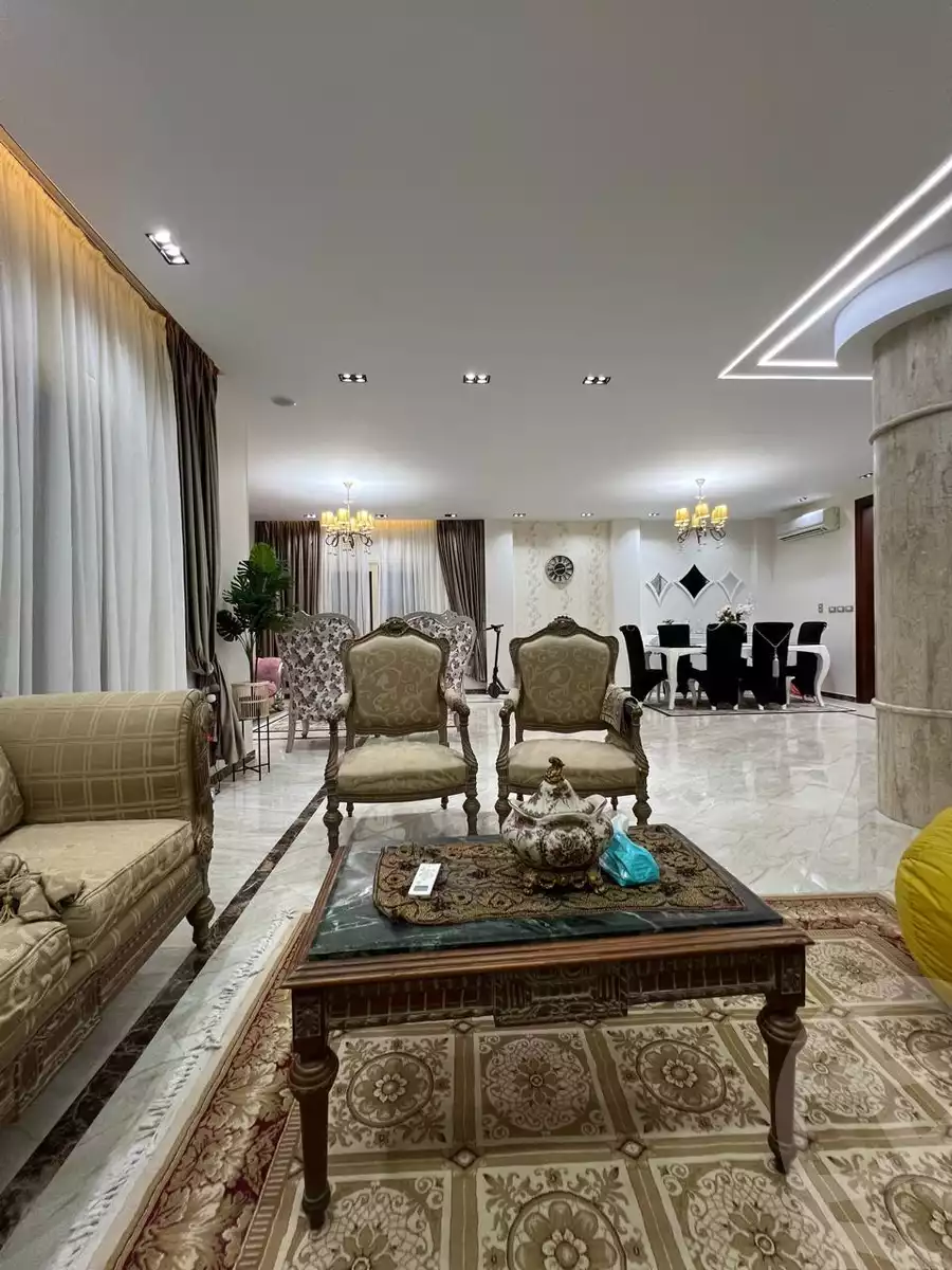 https://aqarmap.com.eg/ar/listing/6069080-for-sale-cairo-el-sheikh-zayed-city-compounds-el-khamayel