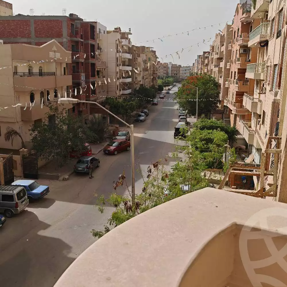https://aqarmap.com.eg/en/listing/6069838-for-sale-cairo-6th-of-october-el-ahyaa-neighborhood-3rd-no-14-hasan-soltan-st