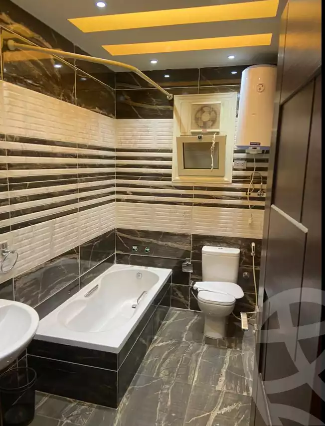 https://aqarmap.com.eg/en/listing/6073803-for-rent-cairo-mokattam-lhdb-l-ly