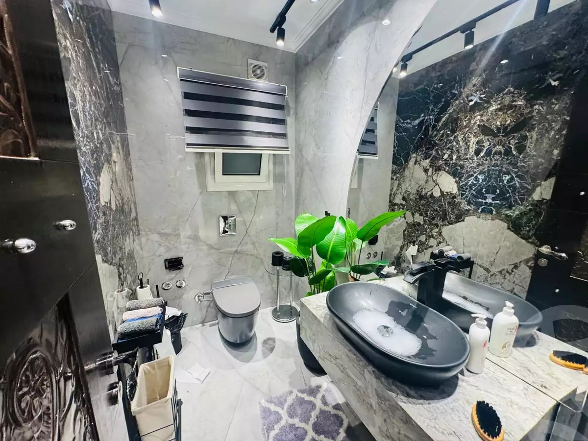 https://aqarmap.com.eg/en/listing/6074890-for-sale-cairo-new-cairo-madinaty-lmntq-lwl-fylt-madinaty-road